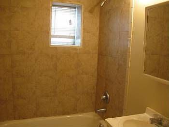 2nd image of 1214 Peach St