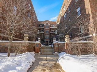 2007 N Prospect Ave APT 4, Milwaukee, WI 53202