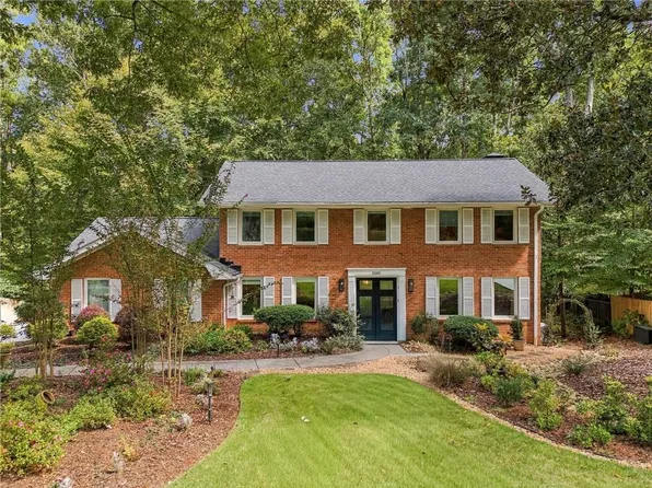 3585 Sunderland Cir, Atlanta, GA 30319