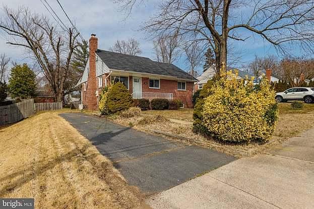 1st image of 7020 Lee Park Ct