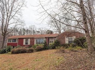 3540 Lakeview Dr, Pfafftown, NC 27040