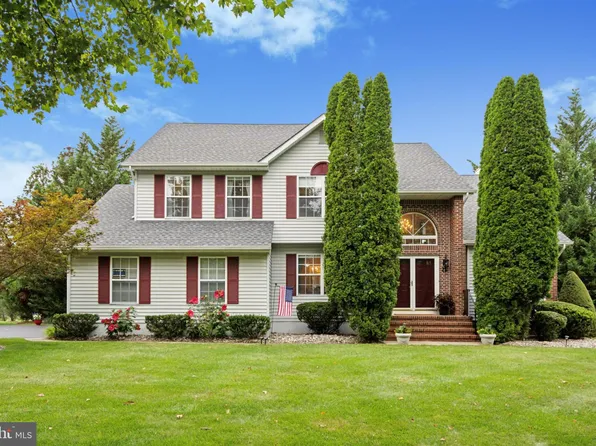 11 Jared Dr, Robbinsville, NJ 08691