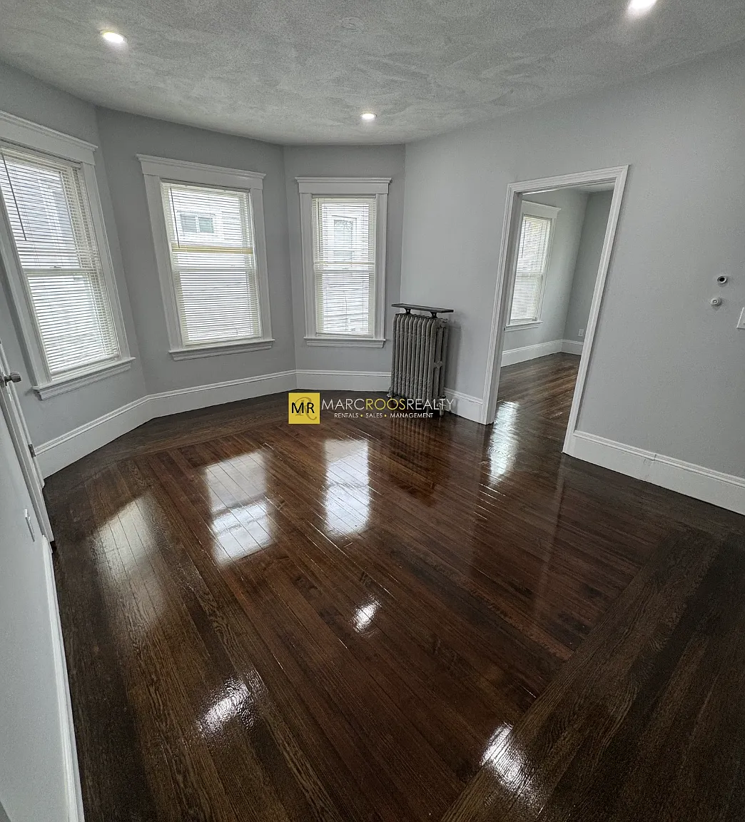 14 Hamilton Rd — Photo 2