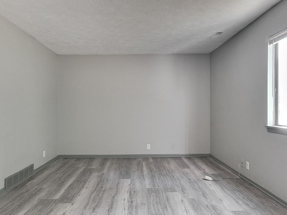 1st image of 3908 N 110th Plz