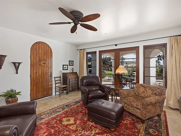 240 Avenida Rosa #B — Photo 8