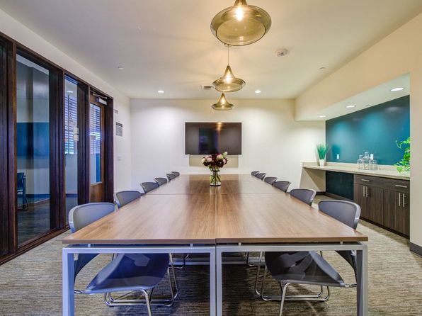 580 8th Ave NE #A736-302