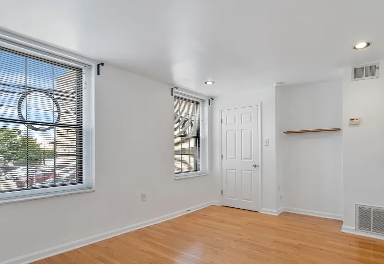 626 Carpenter St #2 — Photo 2