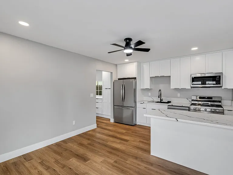 4286 Marlborough Ave — Photo 14