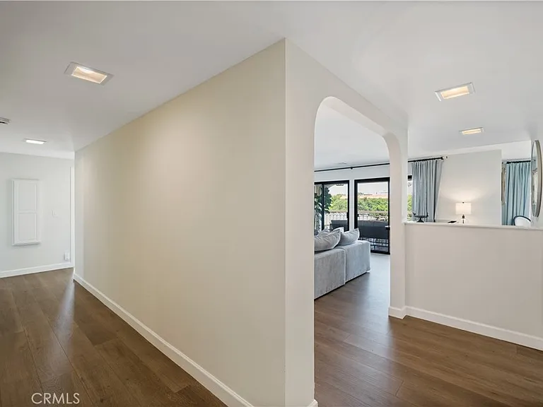 1150 W 13th St #306 — Photo 3