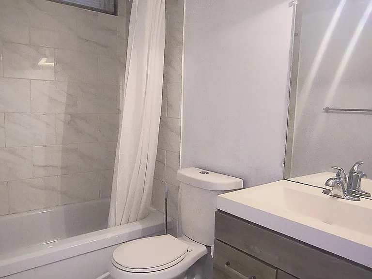 79 Carisbrooke Sq #BASEMENT — Photo 14