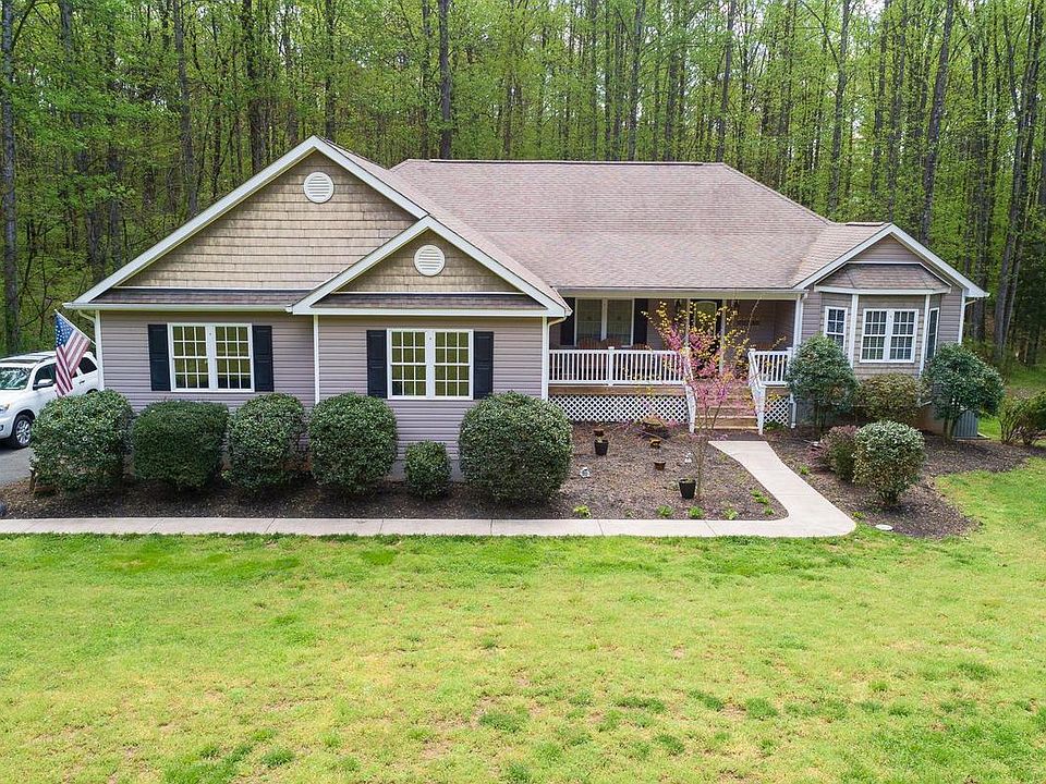Image 1: : Front of Home