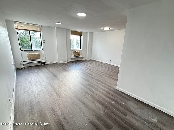 2nd image of 50 Belair Rd APT 5E