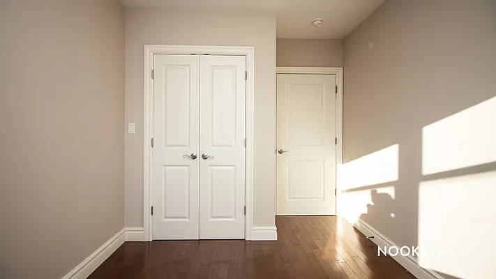 Rented by Nooklyn NYC LLC | media 31