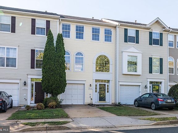 2nd image of 7024 Sauvage Ln