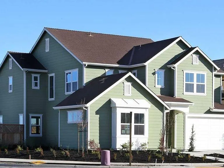 4020 Comstock Pl — Photo 1