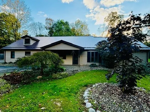 3072 Barclay Messerly Rd, Southington, OH 44470