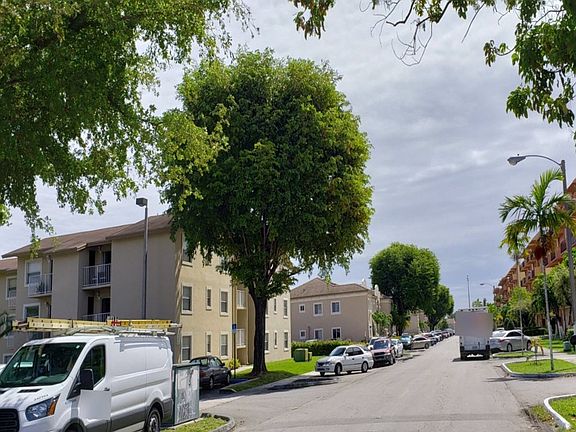5th image of 1950 W 54th St APT 303