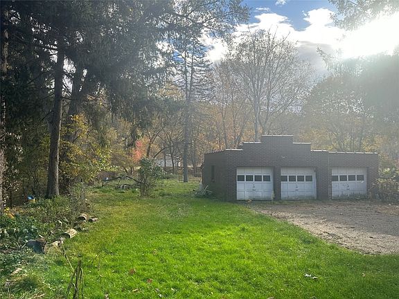 3rd image of 706 Chenango St