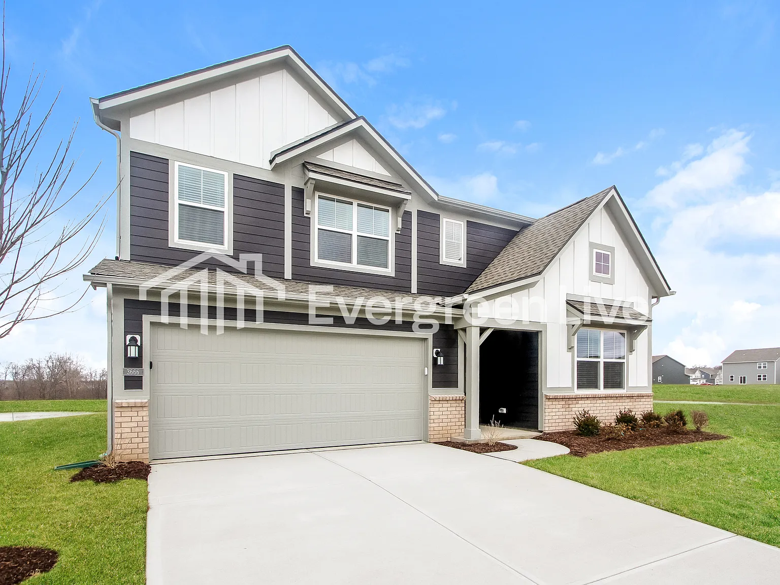 5 bed, 3.5 bath, 3054 sqft, $2,395 — Photo 2