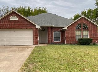 4102 Hideaway Dr, Arlington, TX 76017