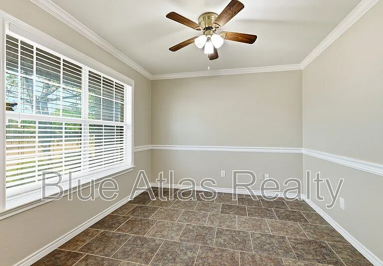 601 Steerman Ct — Photo 8