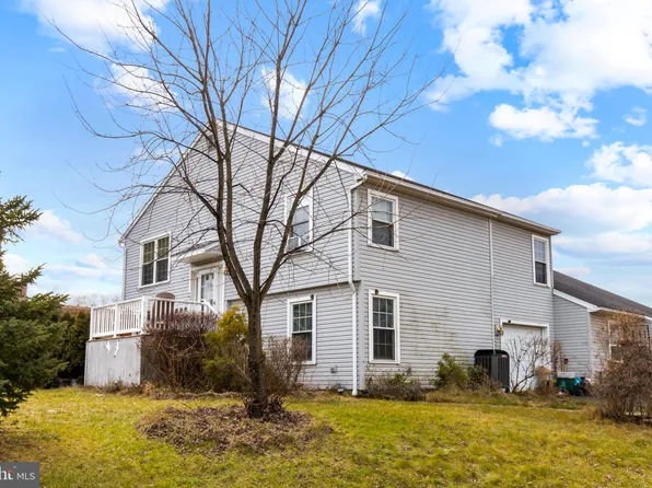 213 Halsey Ave, West Lawn, PA 19609