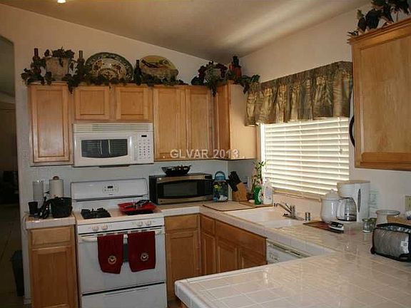 3rd image of 10567 Penns Creek Ct