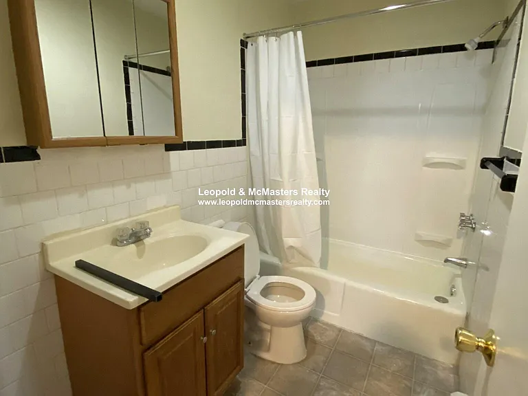 18 Hyde Park Ave — Photo 5