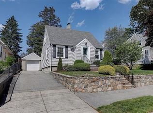 59 Davis Ave, Cranston, RI 02910