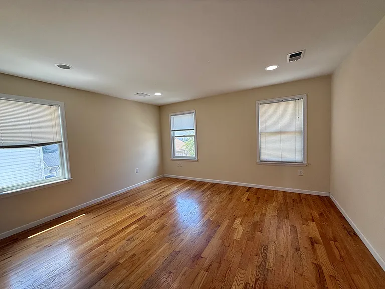 77 Forest St #2F — Photo 8