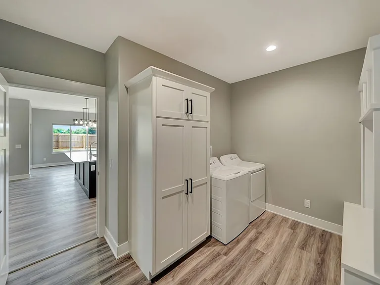 8700 S 51st St — Photo 17