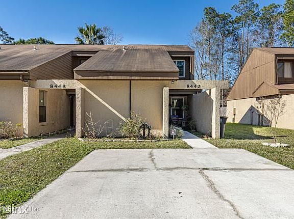 2nd image of 8442R Pineverde Ln