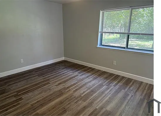 108 Cooper St — Photo 13