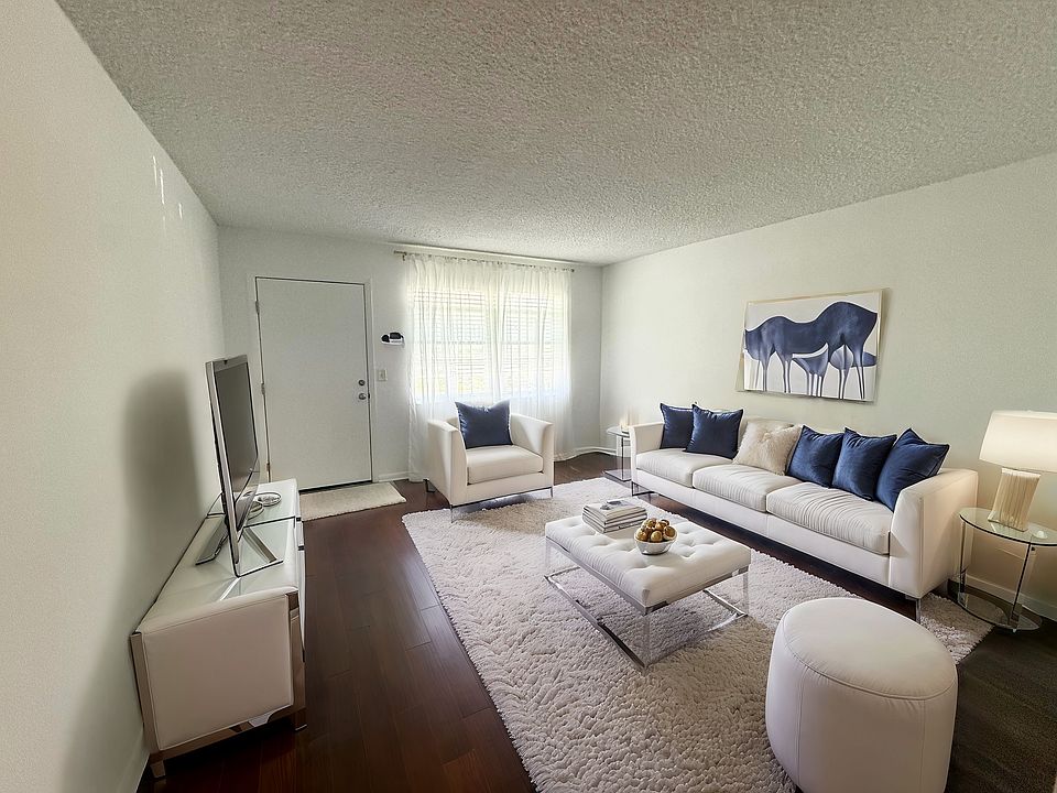 1st image of 3915 S Flagler Dr APT 119