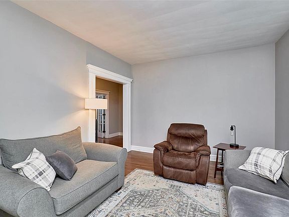 5th image of 1016 Fairmount Ave