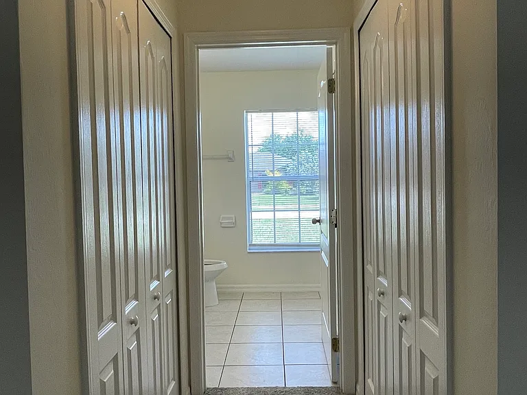 1808 SW 2nd Pl — Photo 14