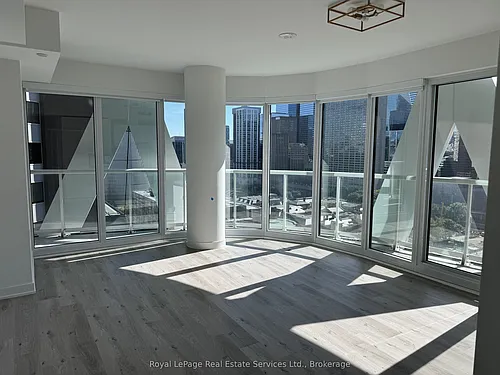 230 Simcoe St #1814 Photo 1
