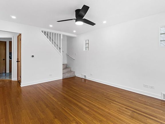 3rd image of 3105 N Nordica Ave