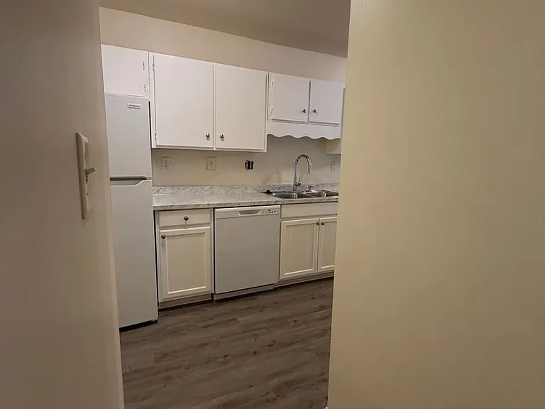 702 Farmhurst Dr #N — Photo 6