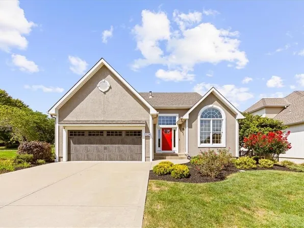 5124 W 159th Ter, Overland Park, KS 66085
