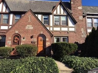 408 Bauer Pl, Mineola, NY 11501