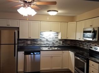 4441 Eberly Ave APT 2D, Brookfield, IL 60513