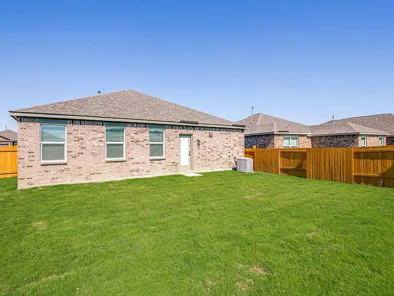 1009 Calhoun Dr — Photo 22