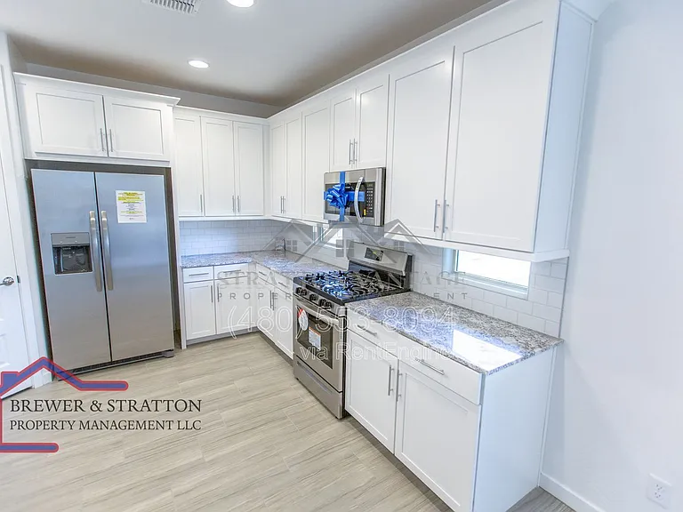 2226 E Kelly Dr — Photo 12