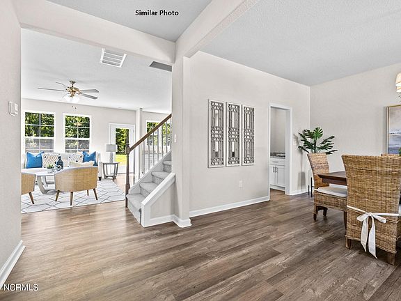 5th image of 113 Apple Court