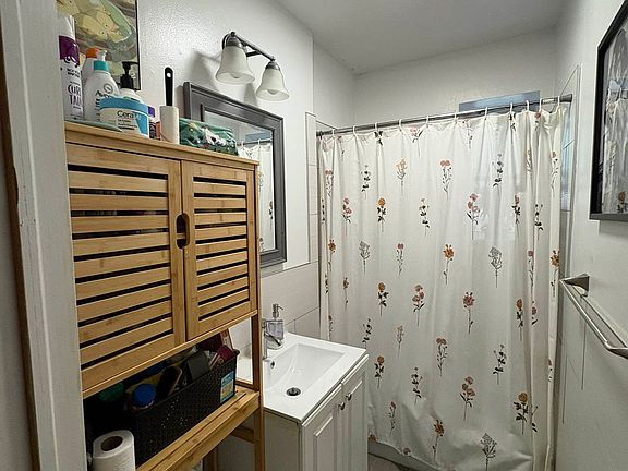 4th image of 32-65 44th St #1B