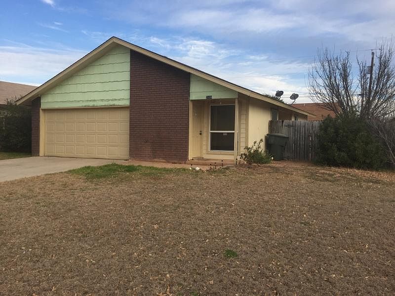 1st image of 2109 Creekwood Dr