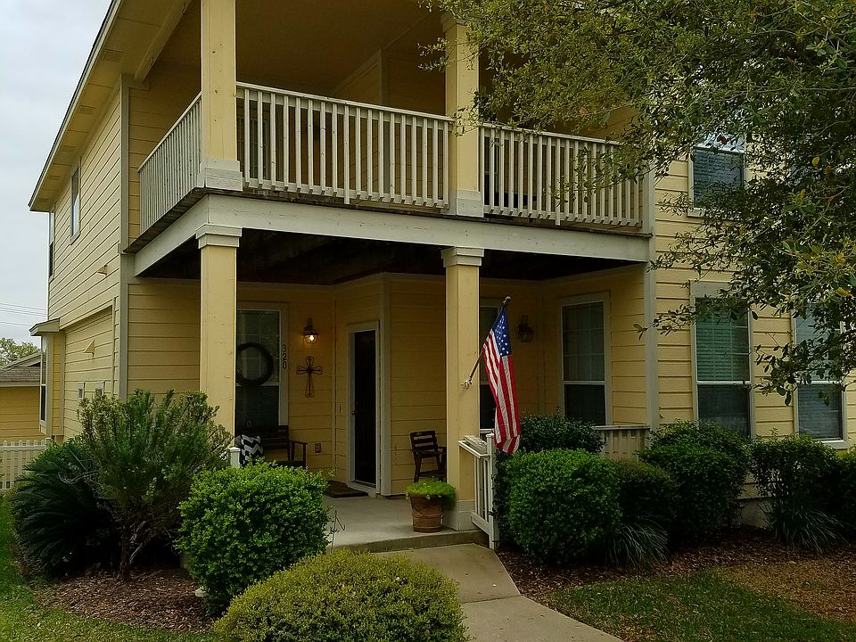 1st image of 320 Bandstand Ln
