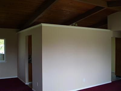 4th image of 444 Hastings Ave