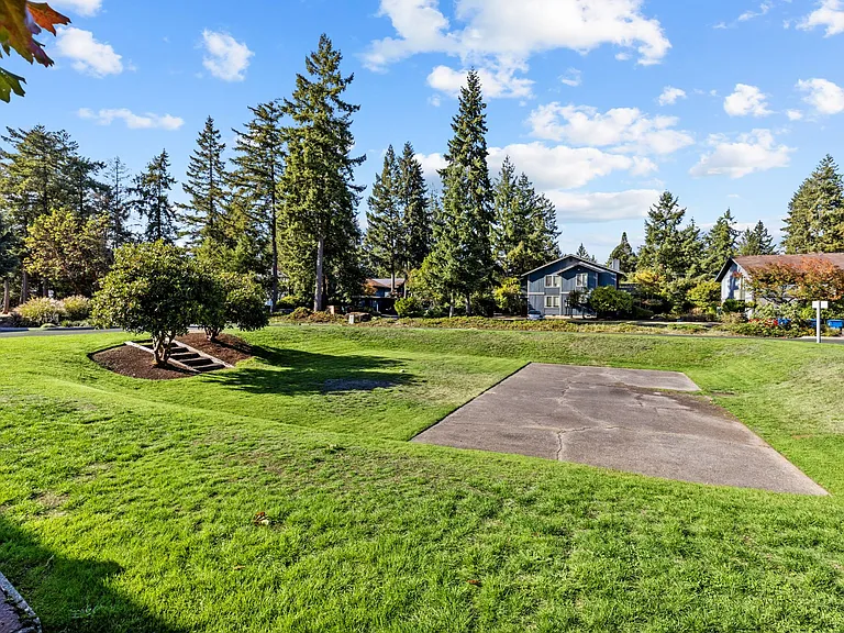 Evergreen Park Apartments in Olympia! — Photo 14